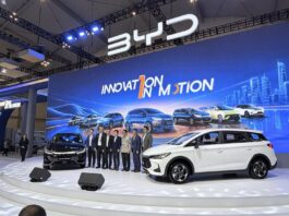 BYD memperkenalkan M6 EV rakitan lokal, dijual mulai Rp395 juta