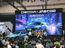 Debut global Omoda O4 EV di GIIAS 2026