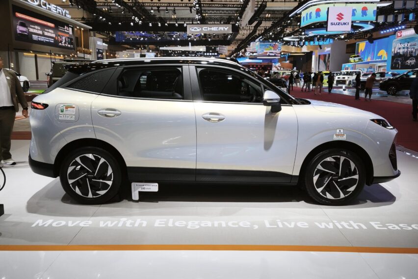 Spesifikasi Lepas E4 EV