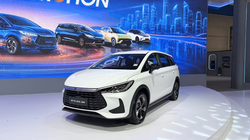 Di GIIAS 2026, pilihan mobil keluarga bertambah banyak. Namun yang ramah kantong menarik perhatian