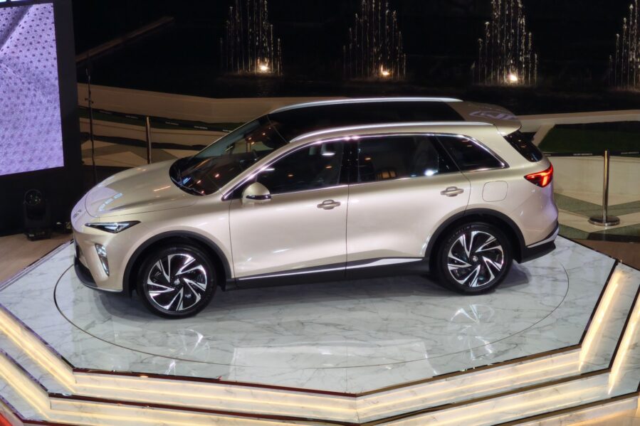 Peluncuran MG S6 EV