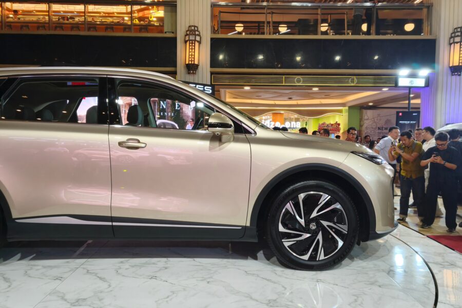 Peluncuran MG S6 EV